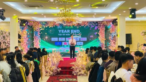 Sự kiện Year End Party tại đầu cầu Hà Nội - Tối ngày 11/1/2025